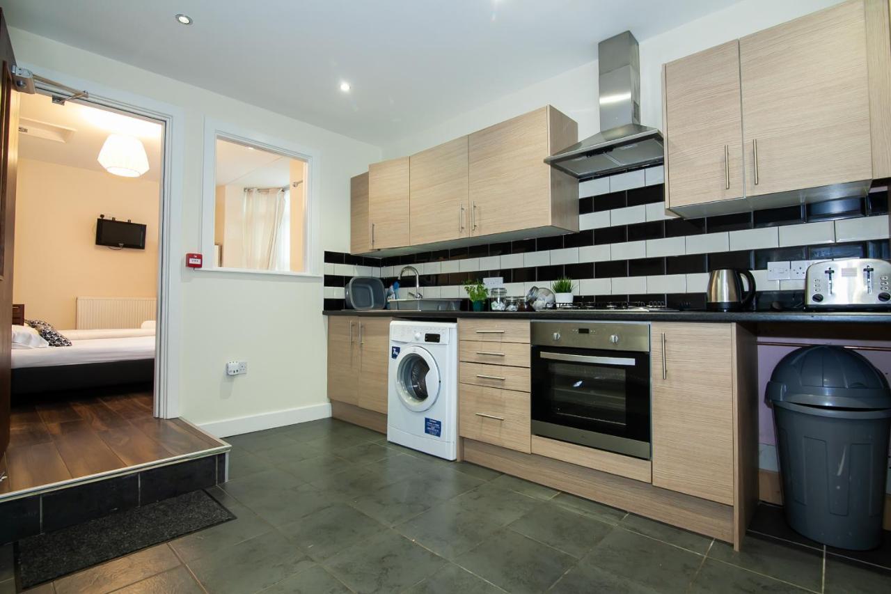 Casa Fresa Franks Serviced Accommodation Liverpool Exterior photo