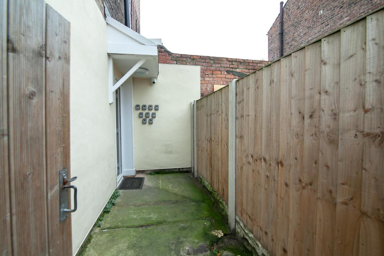 Casa Fresa Franks Serviced Accommodation Liverpool Exterior photo