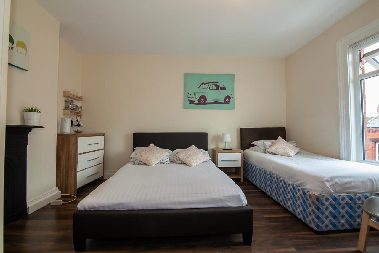 Casa Fresa Franks Serviced Accommodation Liverpool Exterior photo