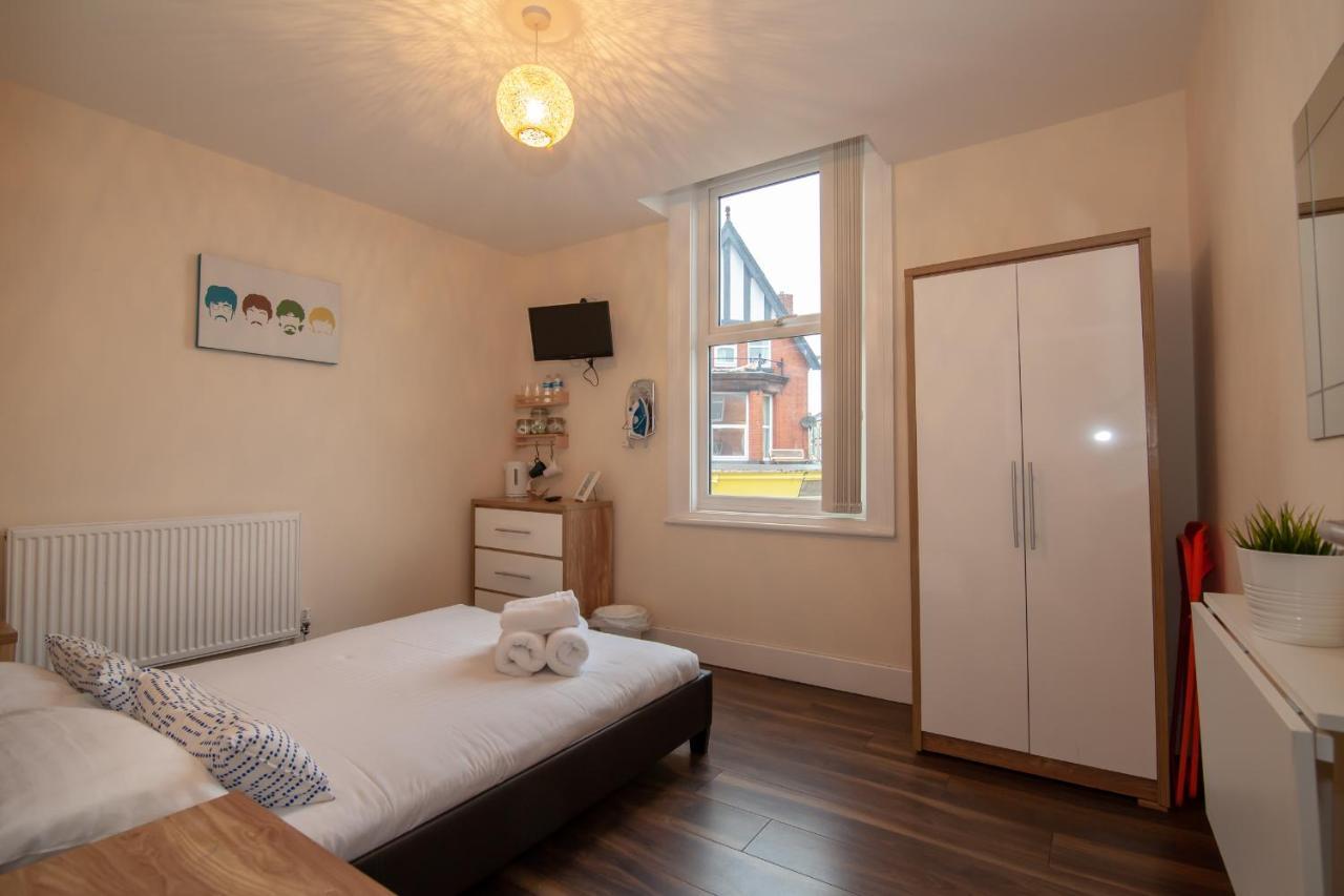 Casa Fresa Franks Serviced Accommodation Liverpool Exterior photo