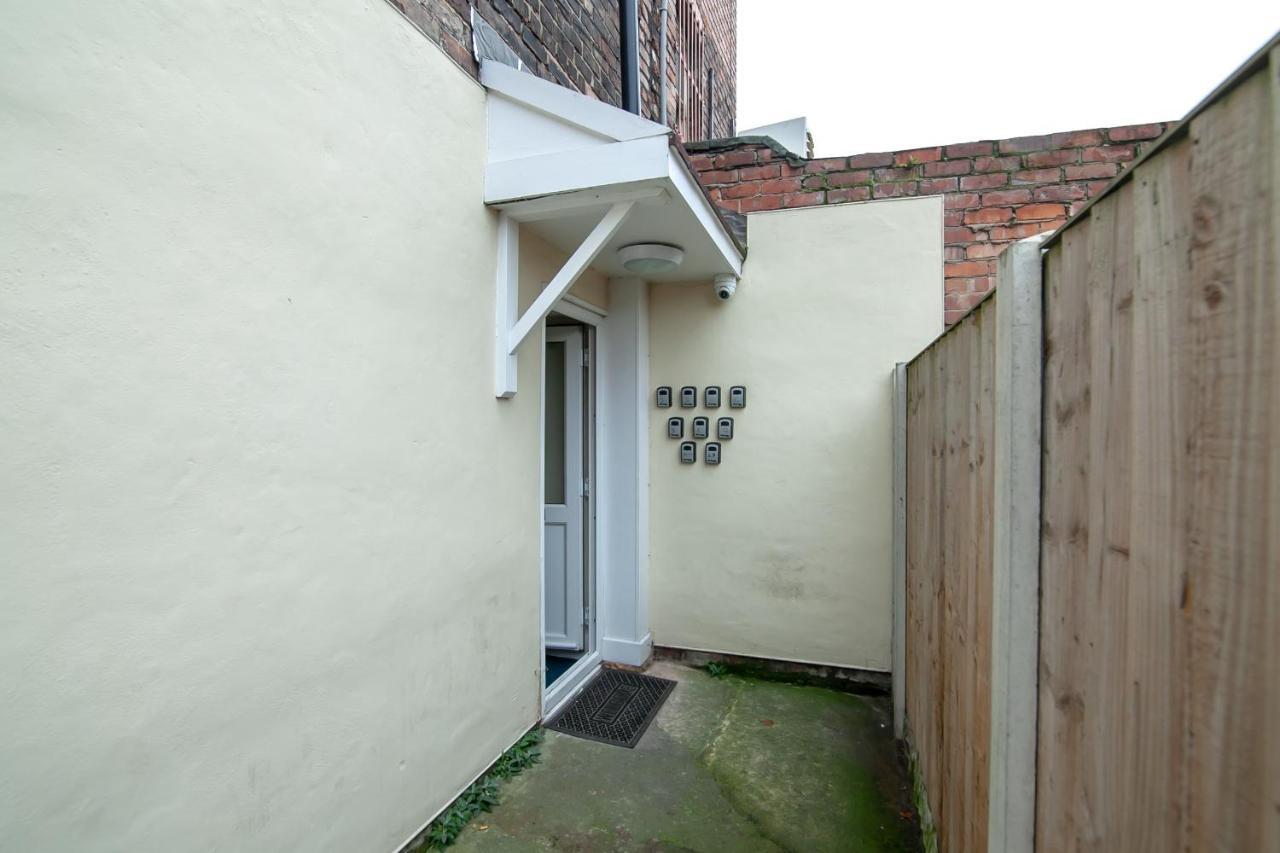 Casa Fresa Franks Serviced Accommodation Liverpool Exterior photo