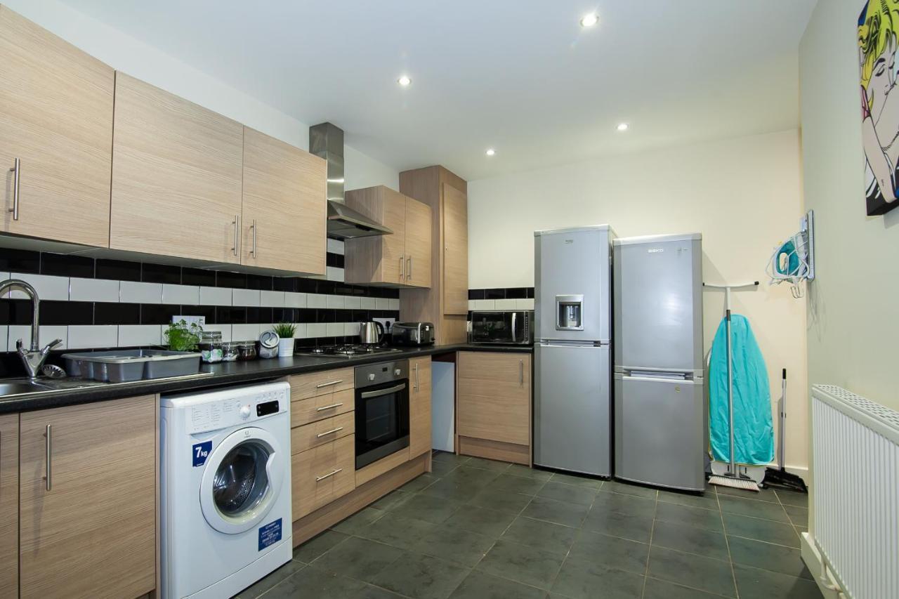 Casa Fresa Franks Serviced Accommodation Liverpool Exterior photo