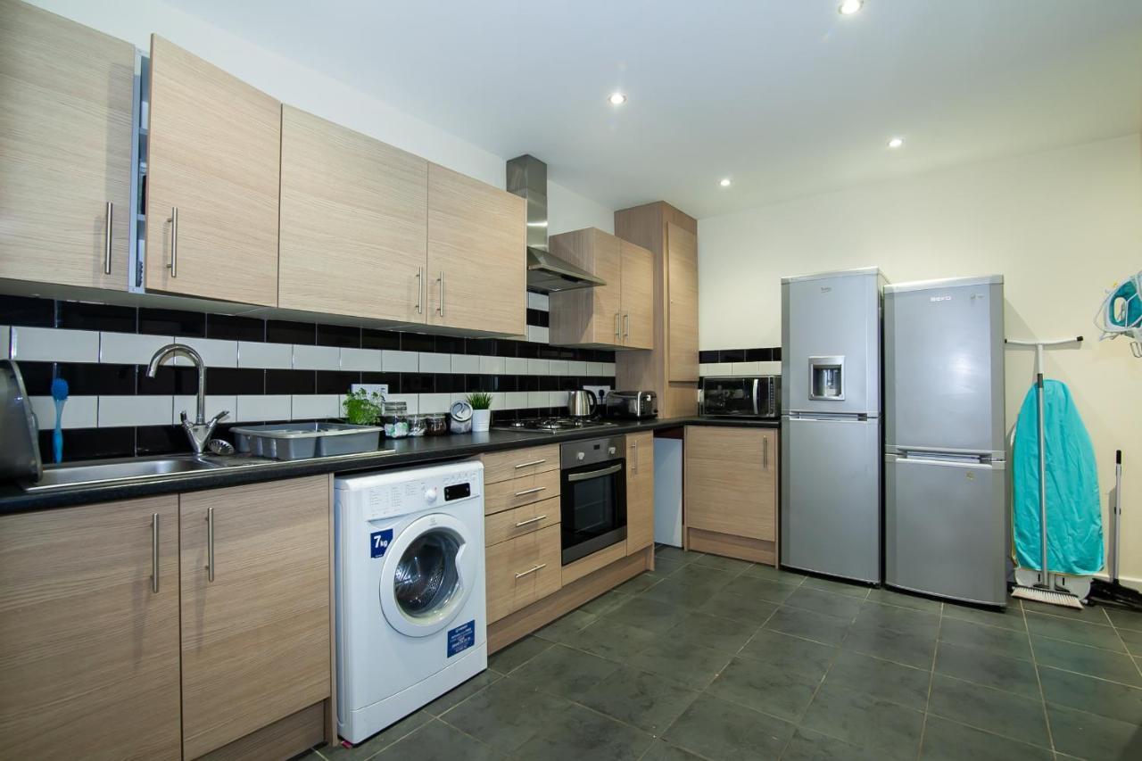 Casa Fresa Franks Serviced Accommodation Liverpool Exterior photo
